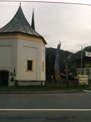 Small Church Taxenbach