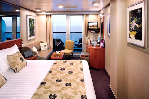 The Veranda cabins on ms Eurodam come in two sizes, 213 and 249 square feet, and feature a queen bed that can convert into two twins, a balcony, vanity sink, fine linens, 100% Egyptian cotton bath towels, flat-panel TV, mini-bar and more. 