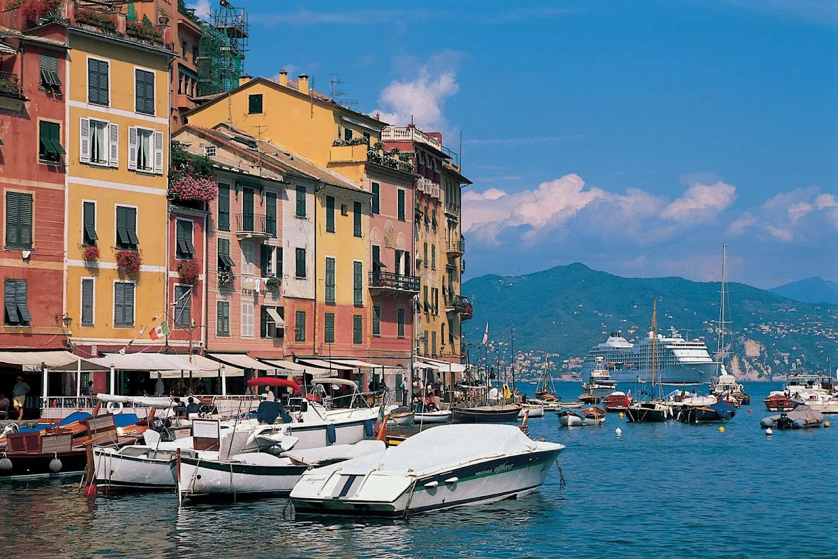 Regent-Seven-Seas-Navigator-Portofino - Discover the charming Italian fishing village of Portofino during a Mediterranean cruise aboard Seven Seas Navigator.
