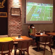Campus Cafe 美式校園餐廳