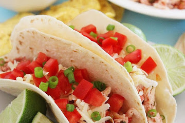 2-Ingredient Slow Cooker Salsa Chicken