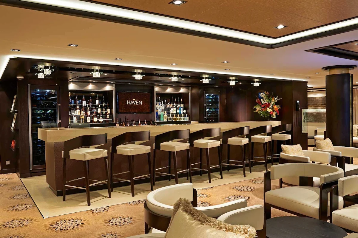 Norwegian-Getaway-Haven-Lounge - Guests who stay in Haven suites aboard Norwegian Getaway have access to the Haven Lounge with its modern interiors and light fare.