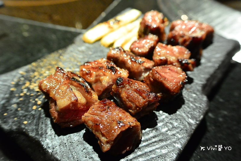 台北東區 七條龍炭火燒肉(微風店) 單點燒肉 高級享受