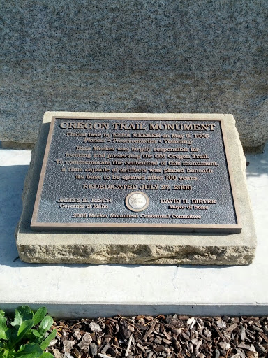 Oregon Trail Monument