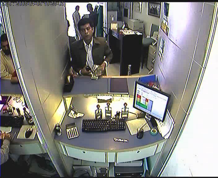 bank, cash looted captured in camera