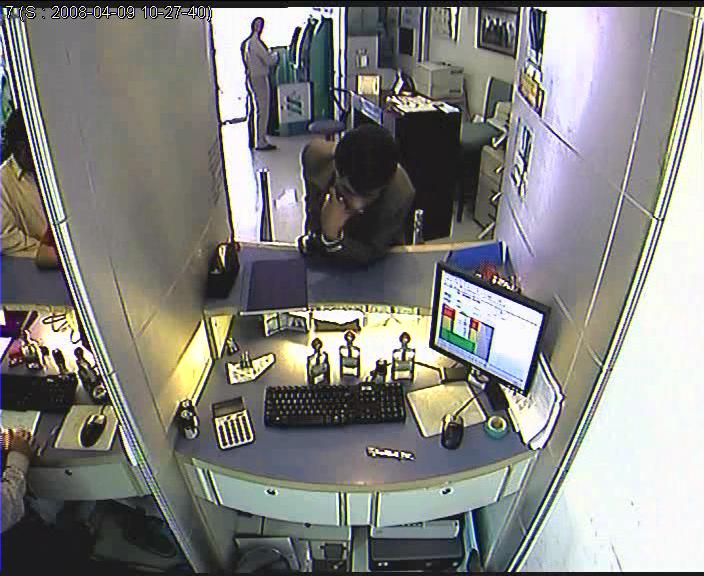 bank, cash looted captured in camera