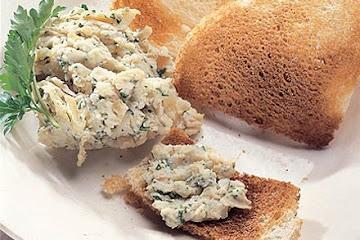 Butter bean pâté with melba toast