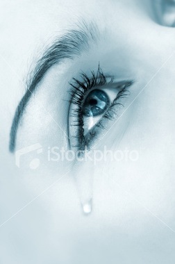 http://lh6.ggpht.com/mollyevangeline/R-qfEsEhA1I/AAAAAAAAABQ/7-R_k51ThRs/ist2_4501152_crying_eye_blue_highkey_version%5B6%5D.jpg