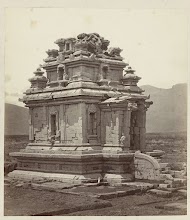 Candi Arjuna, general view showing the staicase projection and the entrance (west). Dieng plateau, Wonosobo district, Central Java province, 8th-9th century.