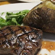 TEXAS ROADHOUSE 德州鮮切牛排