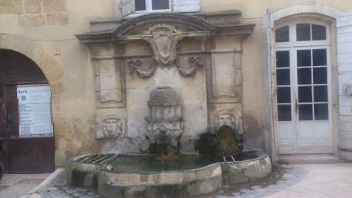 Fontaine De Pa Place