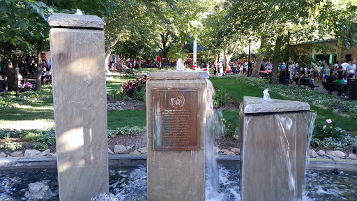 Robert E. Freed Memorial Fountain