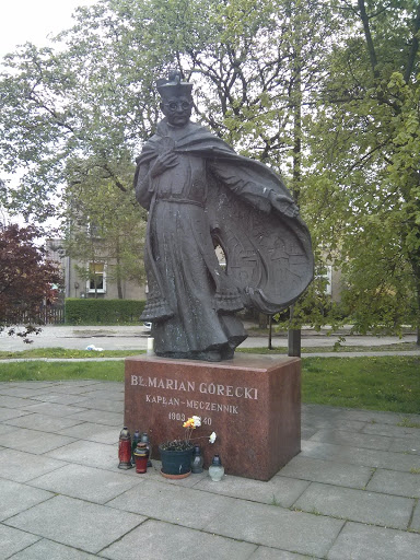 Statue of Ks Marian Gorecki