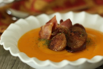 Simple Sausage and Bacon Butternut Squash Soup
