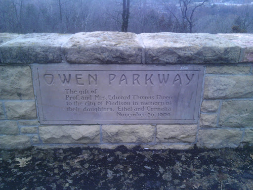 Owen Parkway Lookout