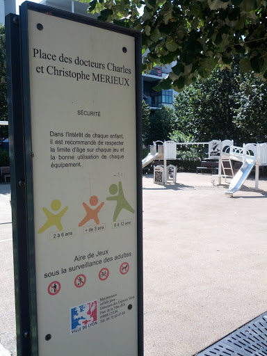 Parc Enfants Place des Dr Merieux