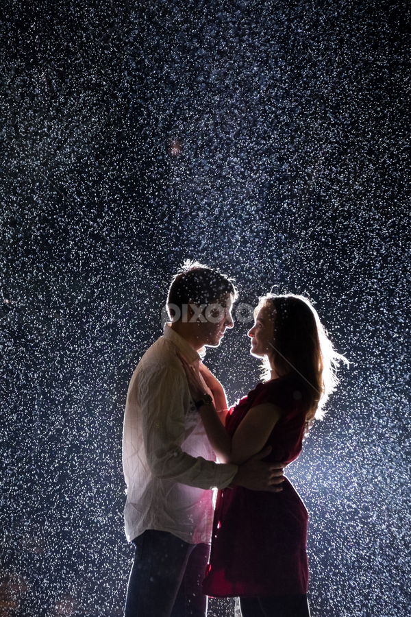 In the rain | Couples | People | Pixoto