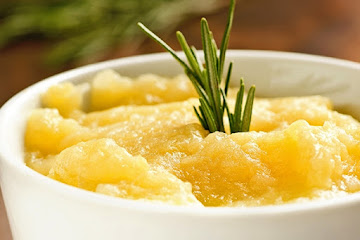 Rosemary Applesauce