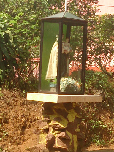 Statue of Jesus at Waliweriya