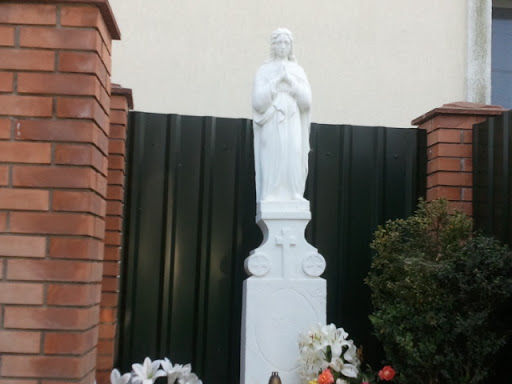 статуя Матері Божої