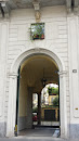 Entrata Affrescata Con Testa Via San Marco