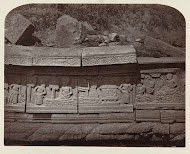 Basreliëf op het pendopo voetstuk aan de westzijde van candi Panataran.