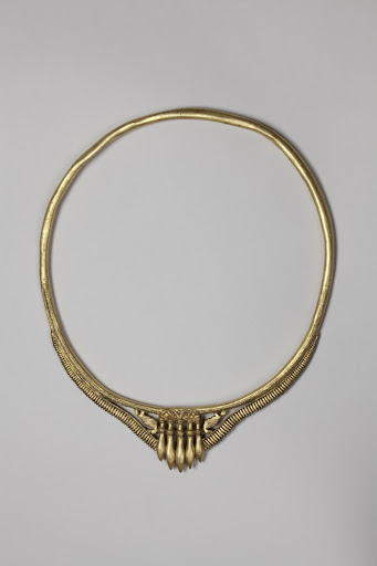 Golden neck ring