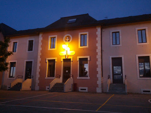 Mairie De Viry
