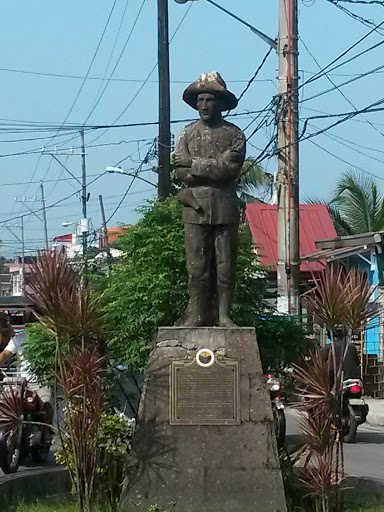 Kapitan Filemon Statue