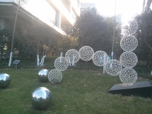Falling Spheres