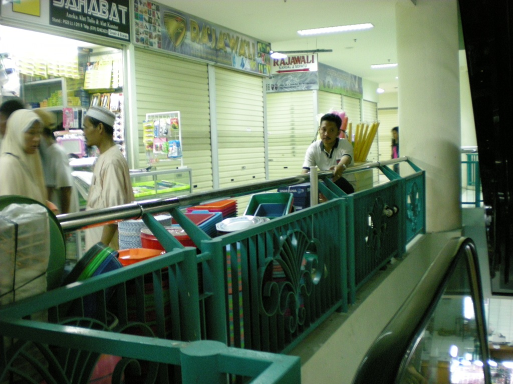 [PusatGrosirSurabaya104.jpg]