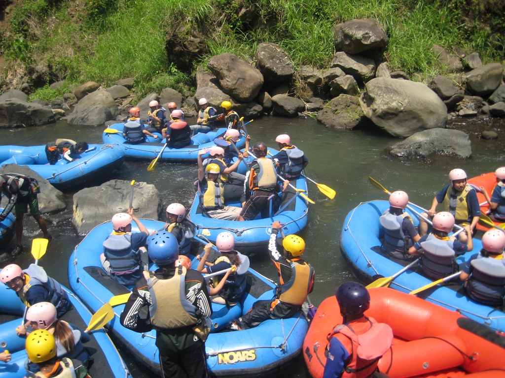 [arung jeram probolinggo (2)[4].jpg]