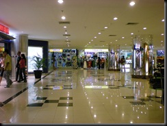 Surabaya Plaza (dahulu Delta Plaza)