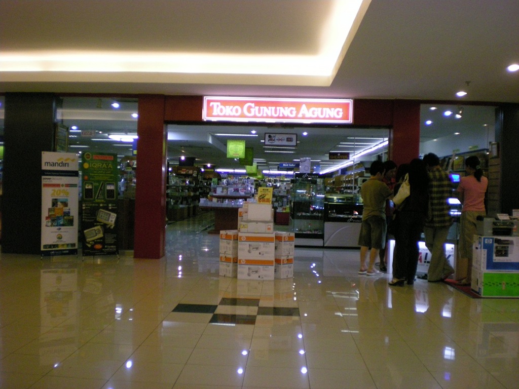[SurabayaPlaza120[1].jpg]