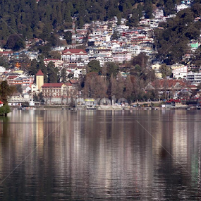 Looking Mirror  by नवीन जोशी - City,  Street & Park Vistas
