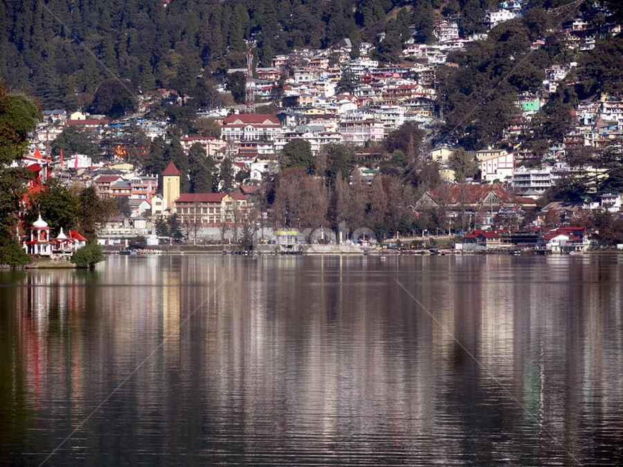 Looking Mirror  by नवीन जोशी - City,  Street & Park Vistas