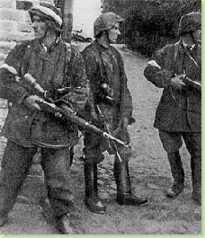 250px-AK-soldiers_Parasol_Regiment_Warsaw_Uprising_1944