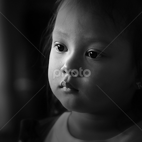 Chloe by Leyon Albeza - Babies & Children Children Candids