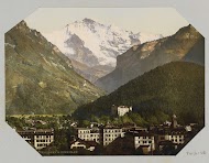 Gezicht op Interlaken en de Jungfrau