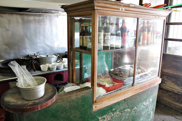 【信義飲食店】濃情老店薑絲炒粉腸