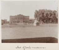 Gezicht op het Egyptisch Museum in het voormalige paleis van kedive Isma'il Pasha in Gizeh