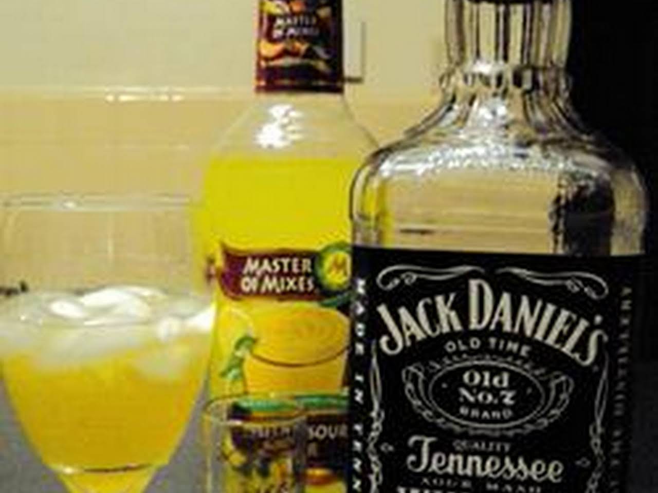10 Best Whiskey Sour With Sweet And Sour Mix Recipes Yummly