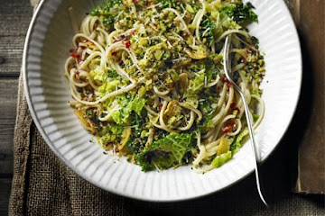 Garlicky linguine with cabbage & anchovy