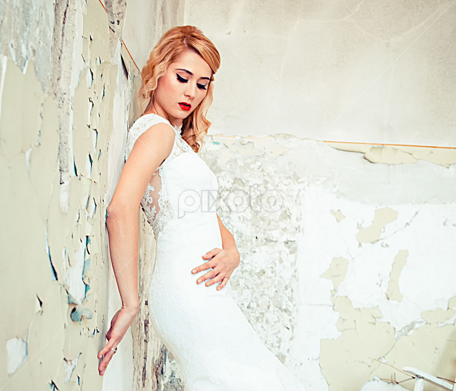 Retro bride by Paul Padurariu - Wedding Bride