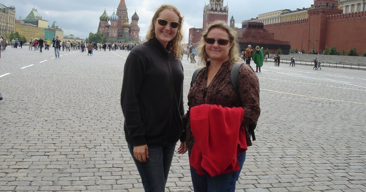 Judy and Rebecca's Worldwide Adventure Россуя Москва (Russia