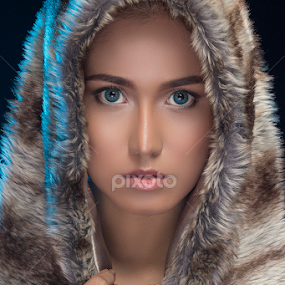 The Eye by Steven Chu - People Portraits of Women