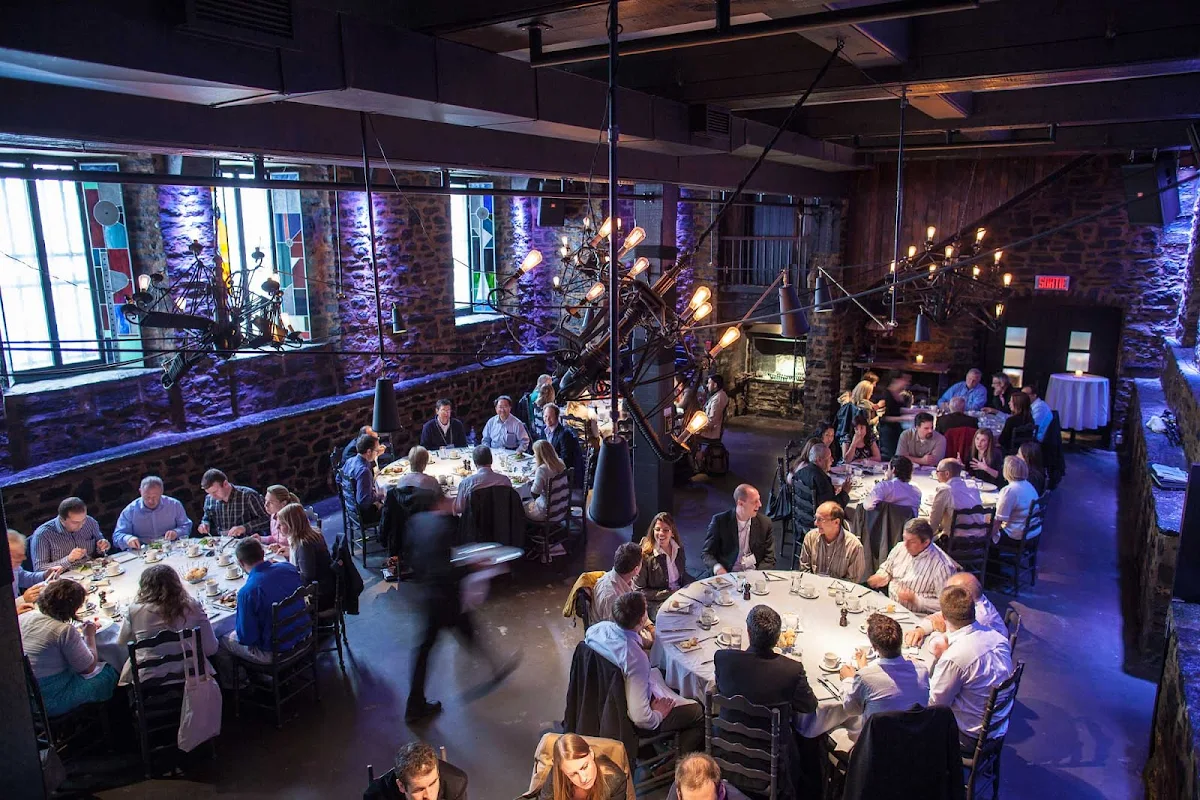 Quebec-modern-restaurant - A contemporary restaurant in Quebec, Canada.