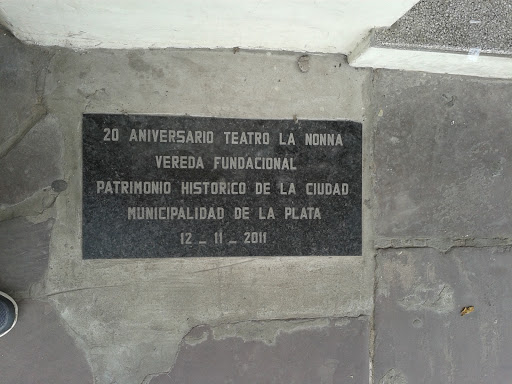 Placa Aniversario Teatro La Nona