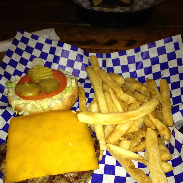 Cheeseburger and fries!