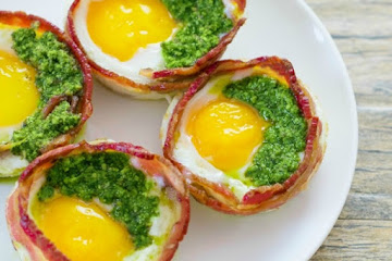 Pesto Egg Bacon Cups